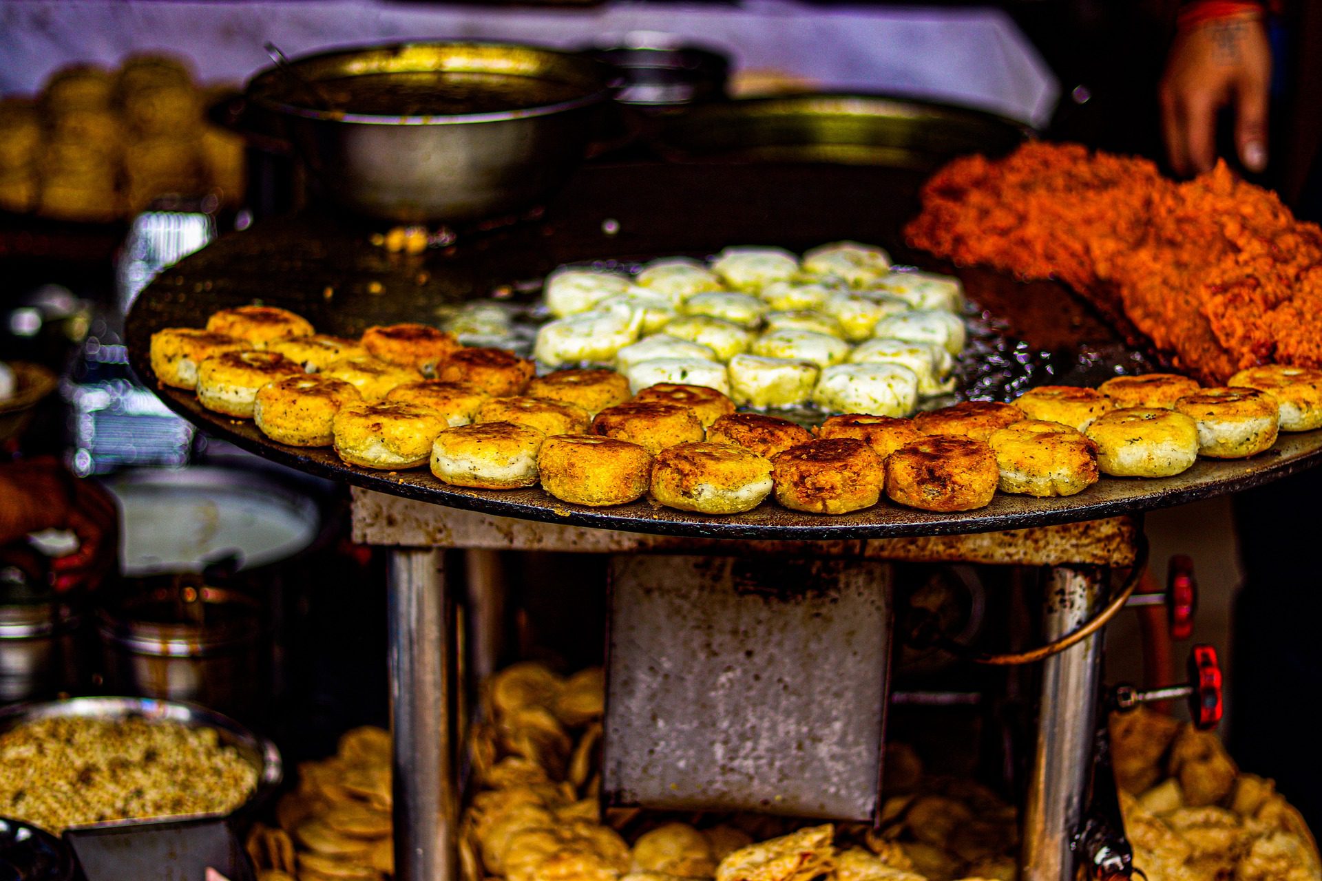 Mumbai Street Food Delights: A Gastronomic Journey through the City’s Culinary Gems